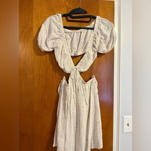 Cream Puff Sleeve Dress with Cutout